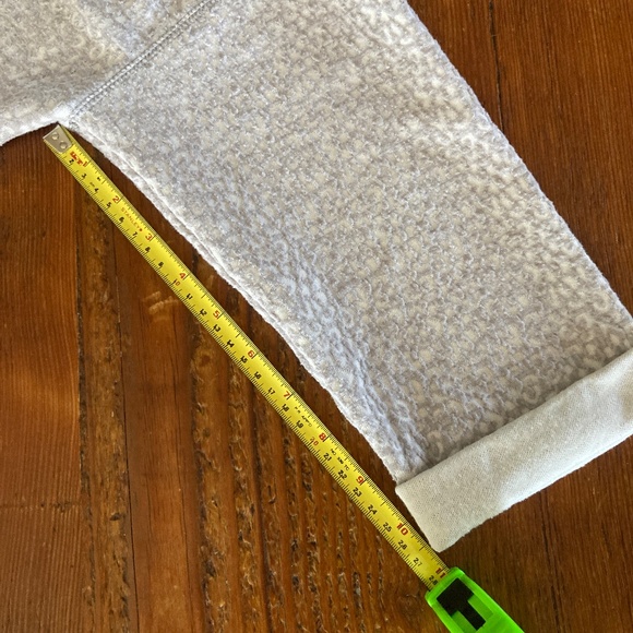 Anthropologie Lilka Sweatshirt, Textured 3/4 Sleeve Gray and White Size Large - Picture 10 of 12